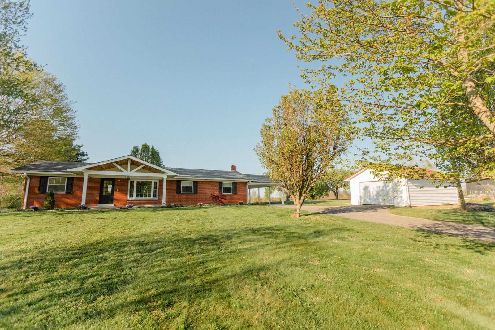 Property Photo: 734 E Old Norwood Road KY 42553