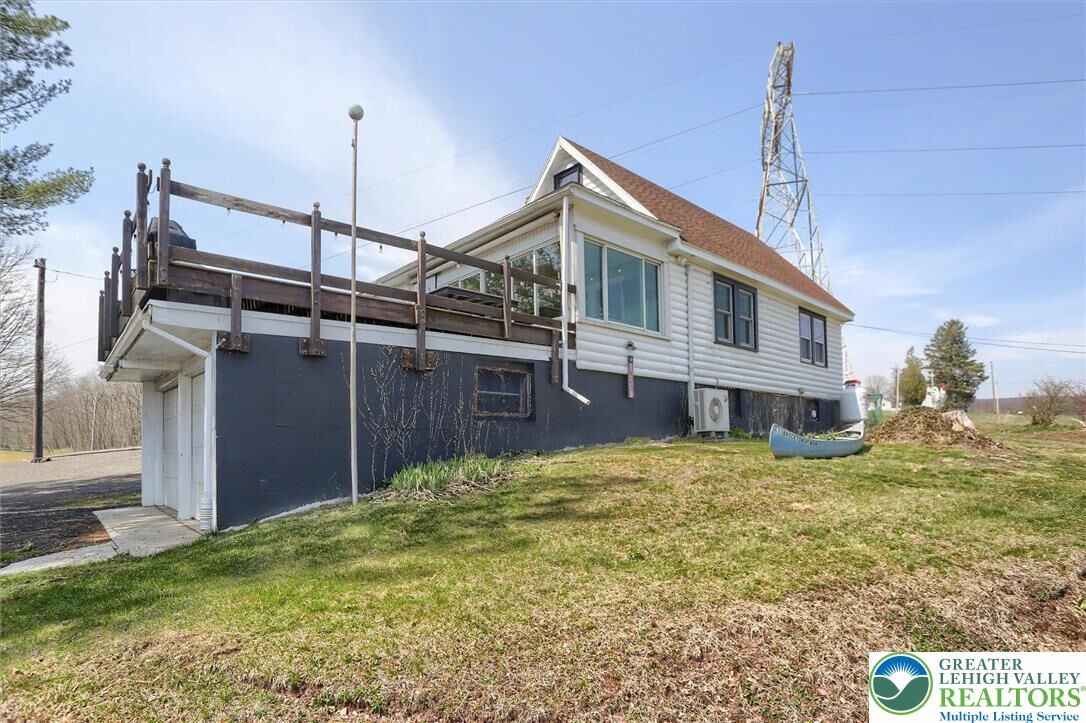 Property Photo: 623 Brockton Mountian Drive PA 18214