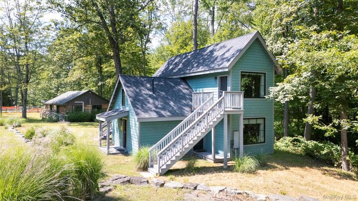 Property Photo:  20 Country Club Lane  NY 12498 
