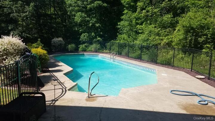 Property Photo:  32 Robinson Lane  NY 12590 