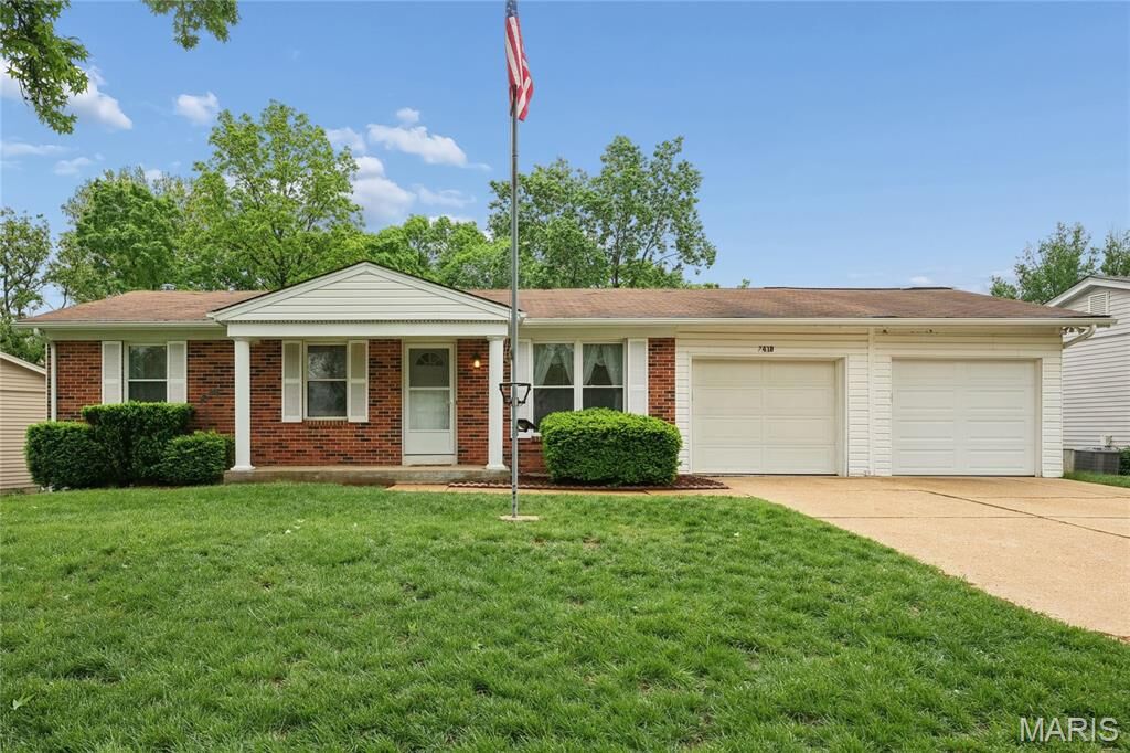 Property Photo:  1418 Twin Trails Drive  MO 63026 