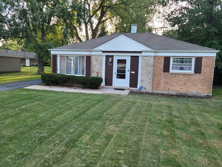 Property Photo: 257 Minocqua Street IL 60466