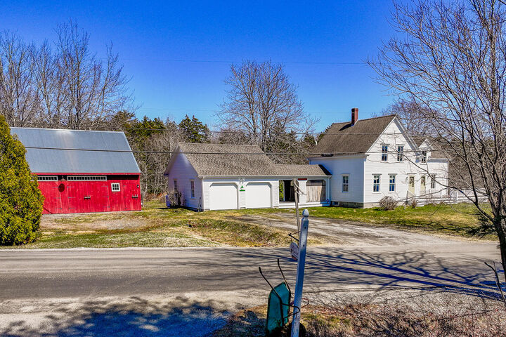 Property Photo:  36 Hathorne Point Road  ME 04563 