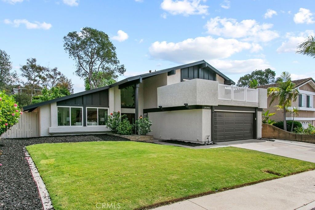 Property Photo:  24392 Macedo  CA 92691 