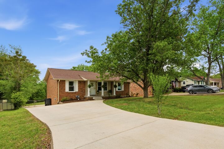 Property Photo:  185 Township Dr  TN 37075 