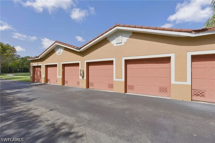 Property Photo:  1865 Florida Club Drive 6110  FL 34112 