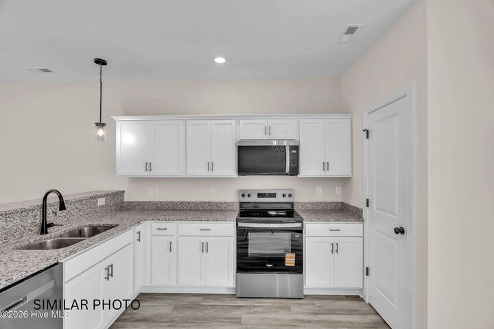 Property Photo:  729 Cross Bridge Way Lot #16  NC 28460 