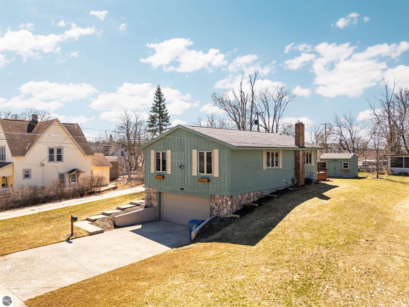 Property Photo:  410 Oak Street  MI 49601 