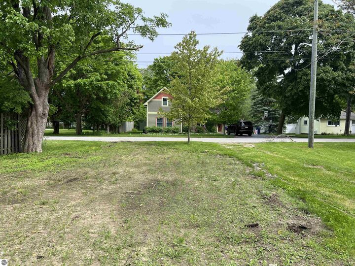 Property Photo: 406 W Lincoln Avenue MI 49720