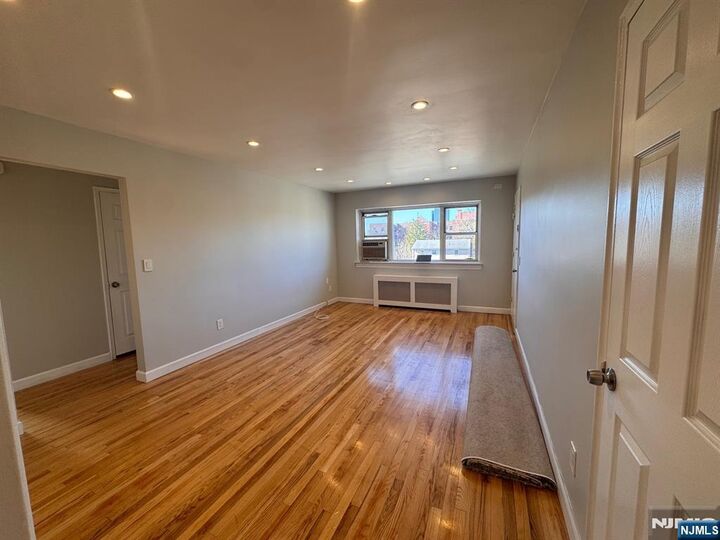 Property Photo:  2430 8th Street 5A  NJ 07024 