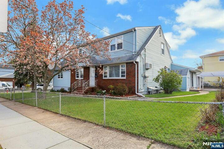 Property Photo:  264 Lincoln Place  NJ 07026 