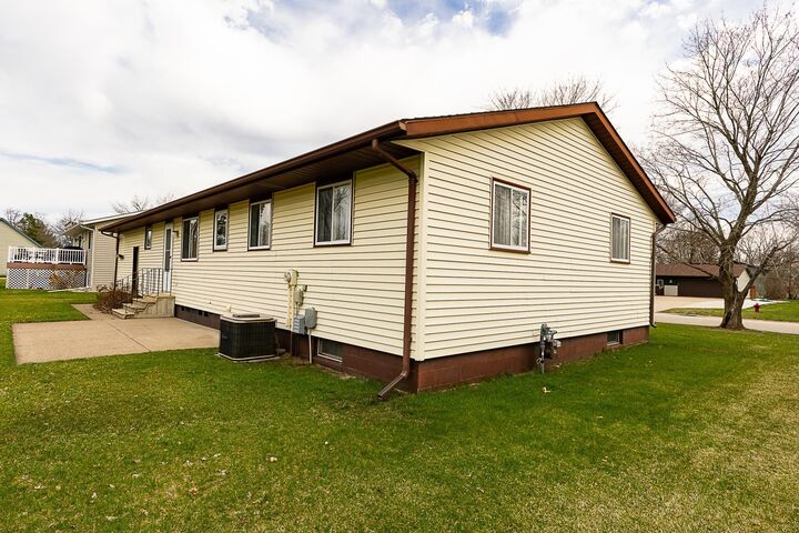 Property Photo: 1052 Pine Grove Lane MN 55041