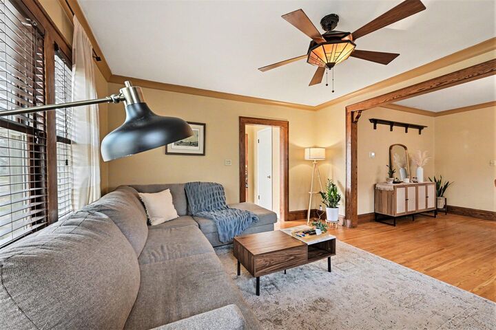 Property Photo:  1254 Thomas Avenue  MN 55104 