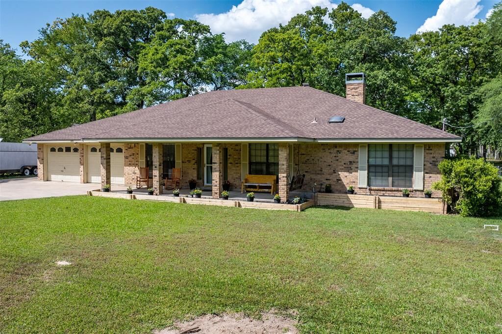 Property Photo:  231 Cedarwood Drive  TX 75156 
