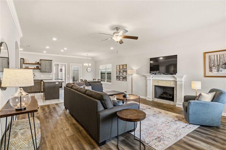 Property Photo:  4352 W Havana Avenue  AR 72704 