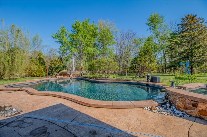Property Photo: 1801 SW Palmer Creek AR 72713