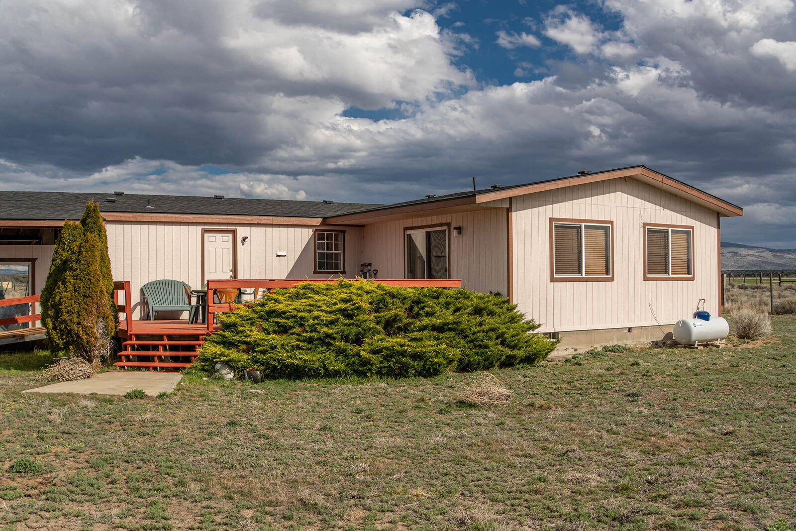 Property Photo:  25907 SW Cooper Street  OR 97701 