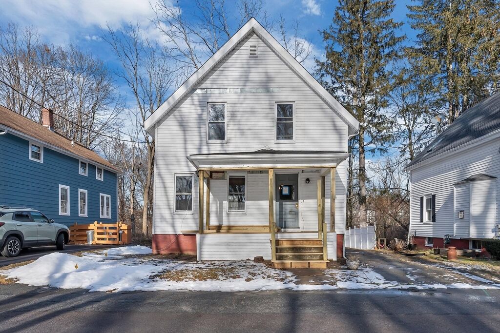 Property Photo:  3 Riley Ct  MA 02760 