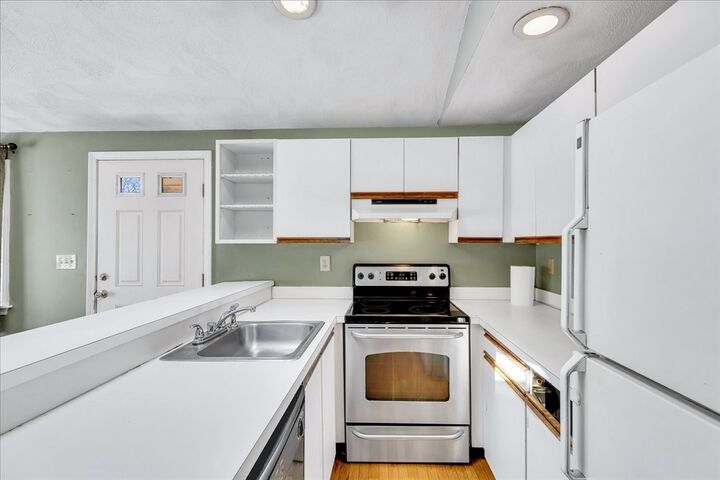 Property Photo:  35 Ashumet Rd 10C  MA 02649 