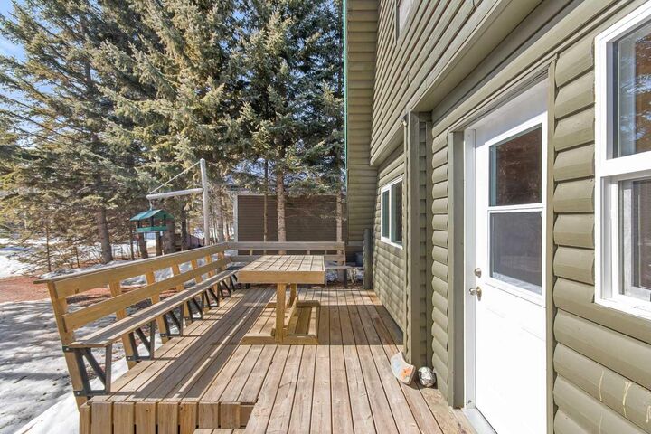 Property Photo:  1447 Lakeview Drive  SK S0M 1J0 