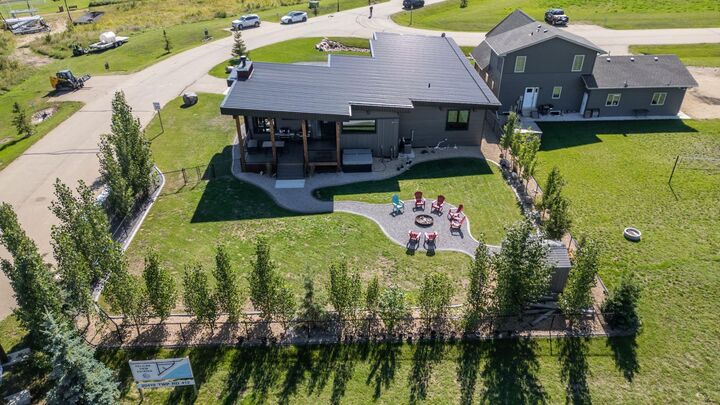 Property Photo: 20419 Twp 412 104 AB T0B 0H0