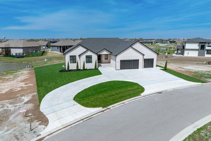 Property Photo:  4817 N Bridgewood Ct  KS 67226 