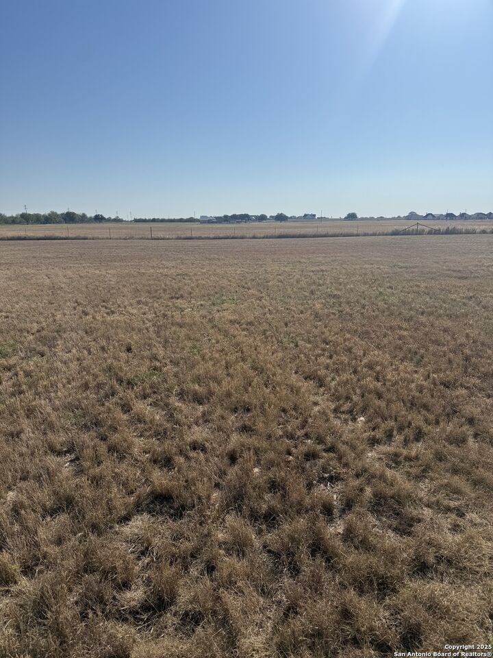 Property Photo:  213 Reed Way  TX 78009 