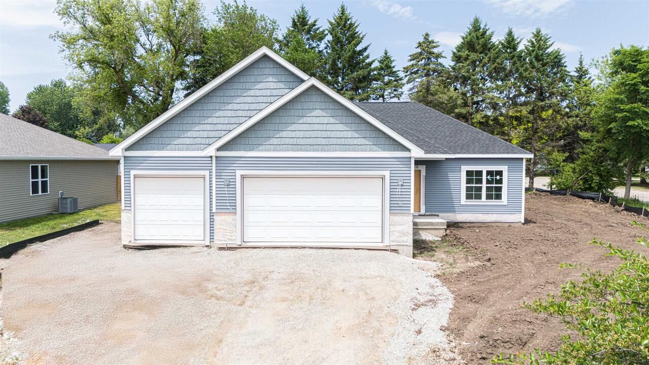 Property Photo:  442 Village Lane  WI 54971 