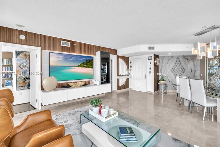 Property Photo: 3370 E Hidden Bay Dr 2407 FL 33180