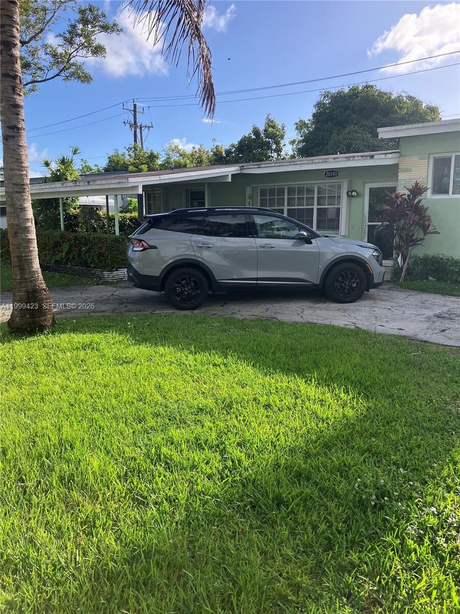 Property Photo: 20141 NE 15th Ave FL 33179