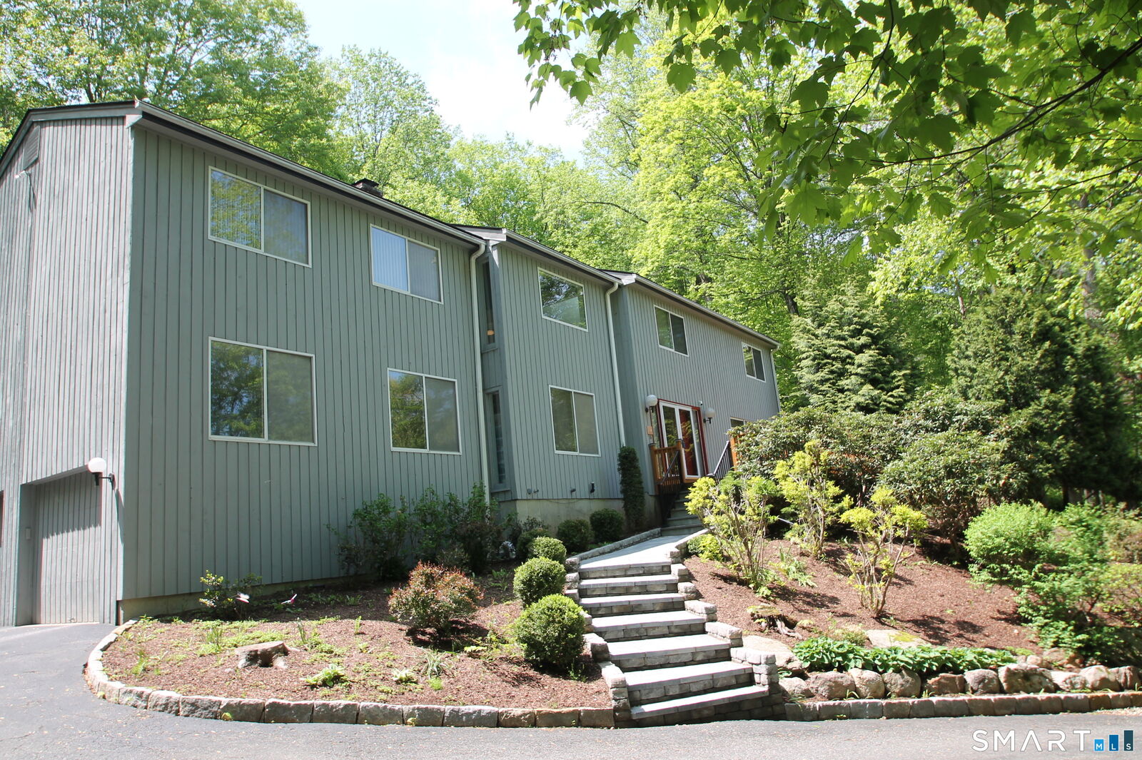 Property Photo:  78 Sturbridge Road  CT 06612 