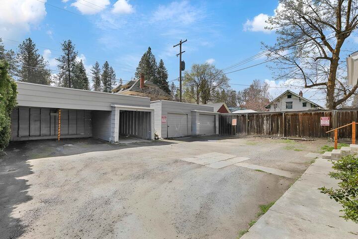 Property Photo: 2109 W Pacific Ave WA 99201