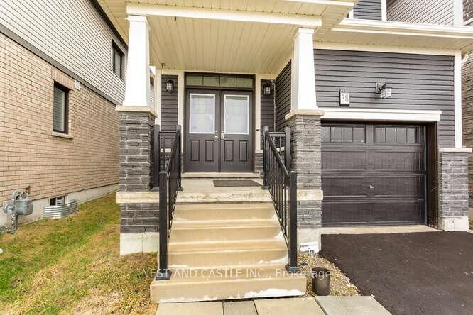 Property Photo: 38 Lilac Circle E ON N3W 0J1