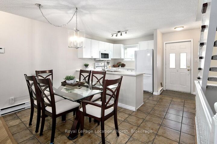 Property Photo:  100 Alice Street W 52  ON N0H 2P0 
