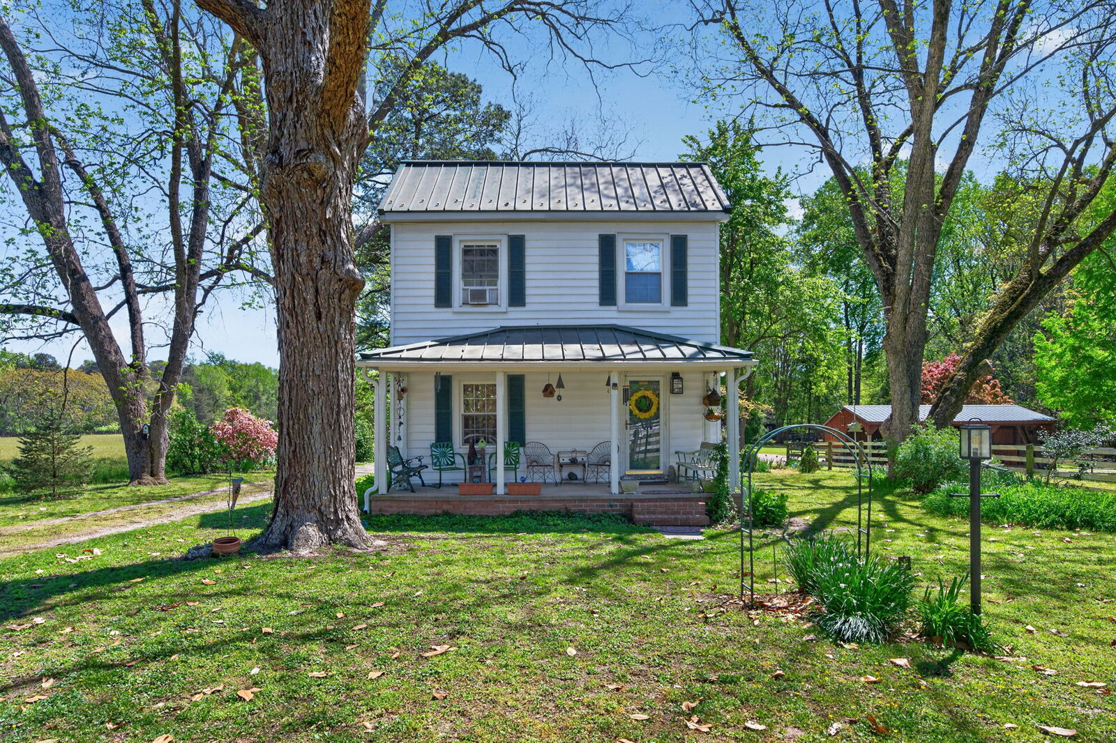 Property Photo:  2413 Forge Road  VA 23168-8712 