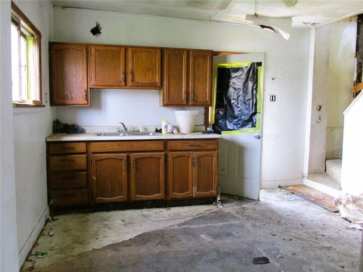 Property Photo:  376 Penn Avenue  PA 15631 