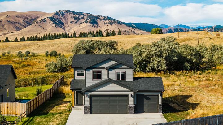 Property Photo:  331 Rendezvous Street  WY 82834 