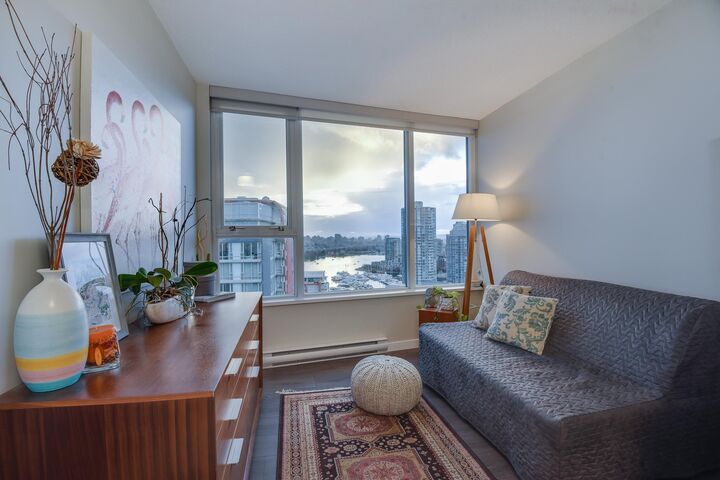 Property Photo:  33 Smithe Street 2803  BC V6B 0B5 