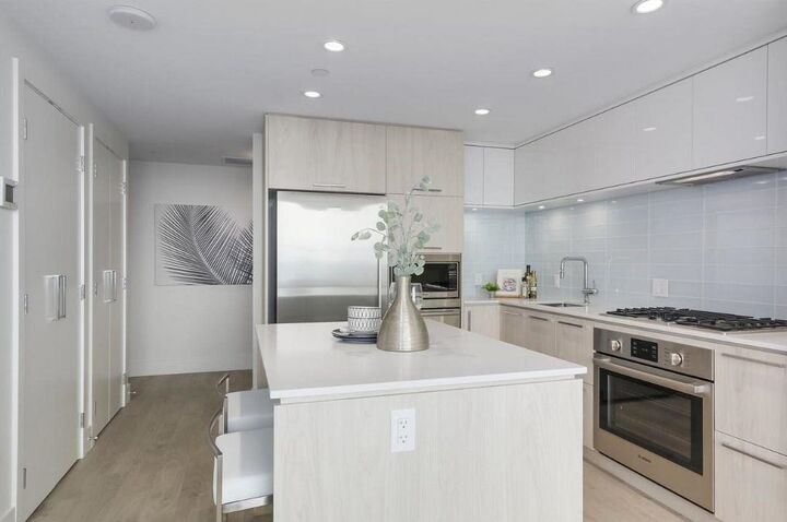 Property Photo:  680 Seylynn Crescent 1804  BC V7J 0B5 