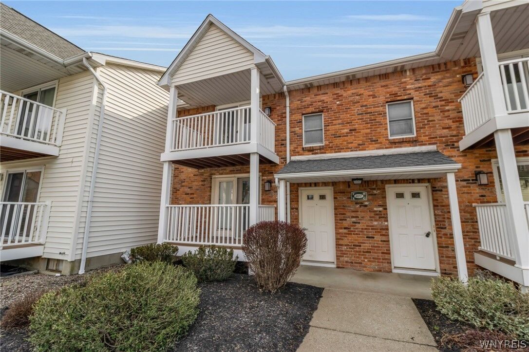 Property Photo:  4617 Chestnut Ridge Road F  NY 14228 