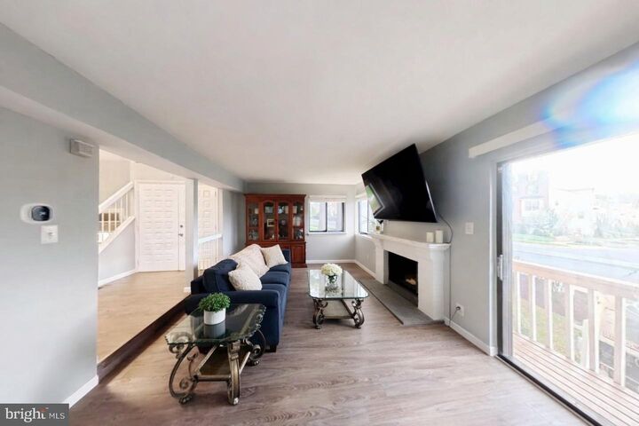 Property Photo:  18428 Point Seneca Place  MD 20874 