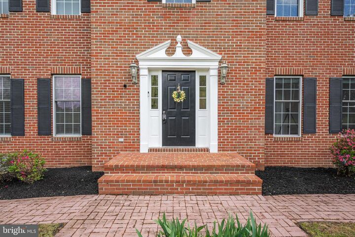 Property Photo:  42827 Spinks Ferry Road  VA 20176 