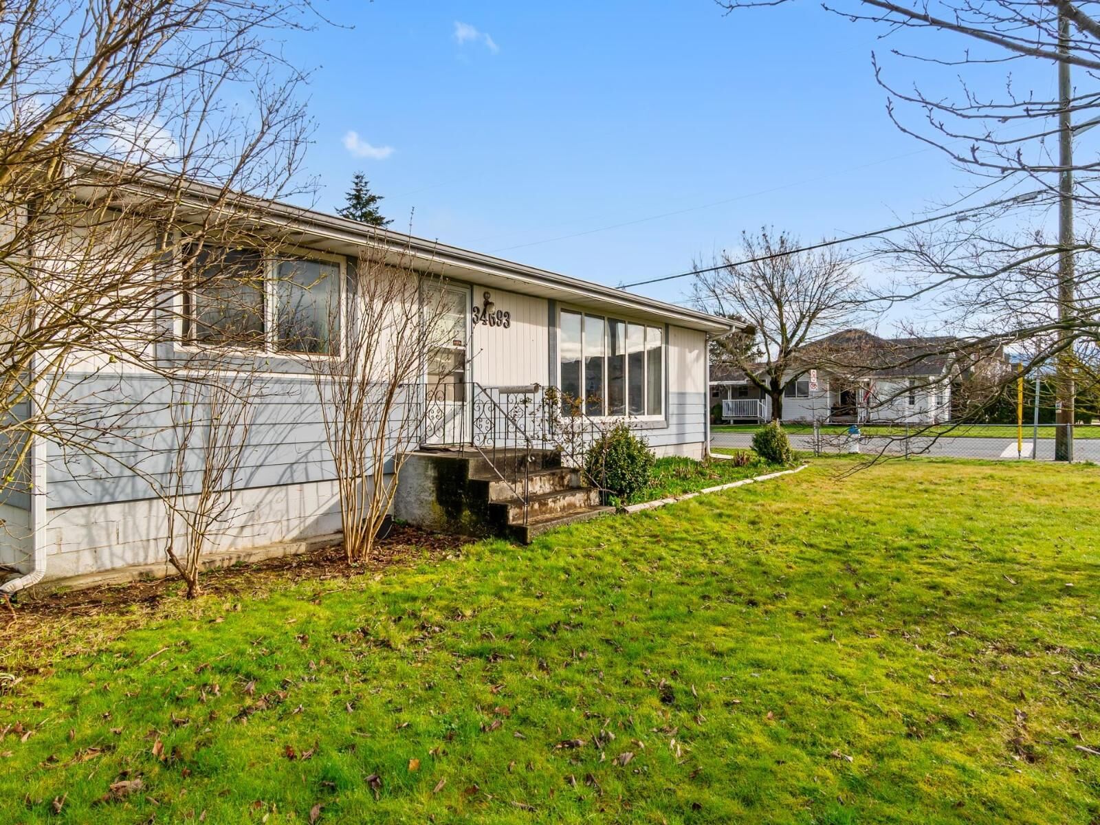 Property Photo:  34693 2nd Avenue  BC V2S 8C1 