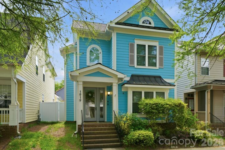 Property Photo:  1919 Lela Avenue  NC 28208 