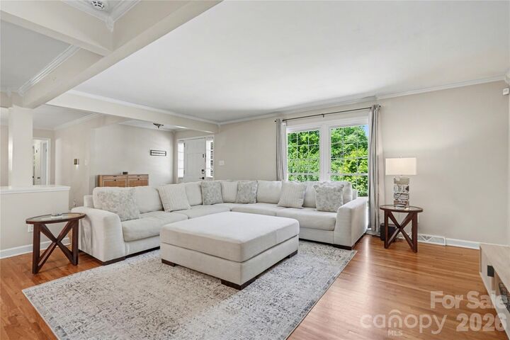 Property Photo:  6201 Colchester Place  NC 28210 