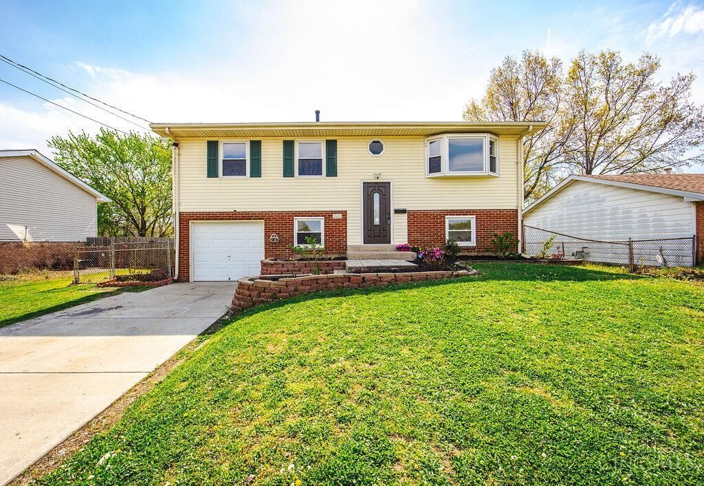 Property Photo: 2611 Retford Drive OH 45231