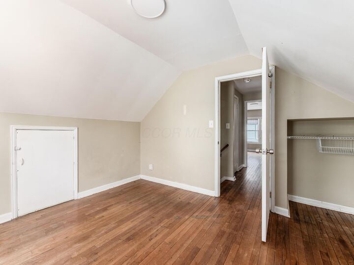 Property Photo: 1167 Duxberry Avenue OH 43211