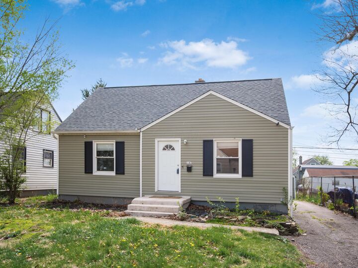 Property Photo:  1167 Duxberry Avenue  OH 43211 