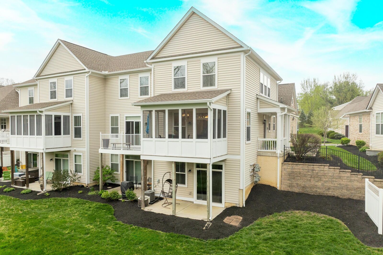 Property Photo:  413 Westgreen Lane  OH 43082 