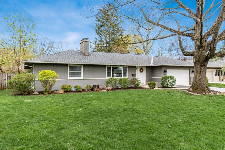 Property Photo: 3166 S Dorchester Road OH 43221